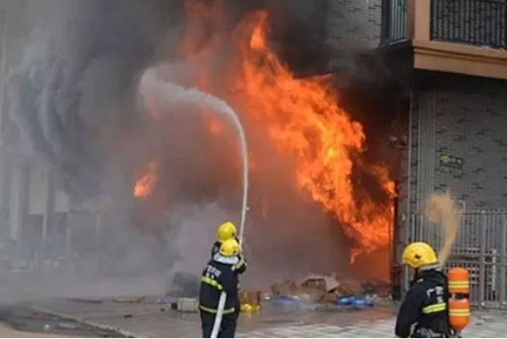 江西九江：一小区楼房发生火灾，已确认2死1伤